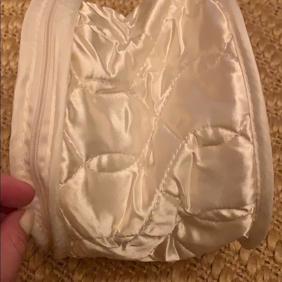 Makeup Travel Quilted Zipper Bags - Picture 7 of 7